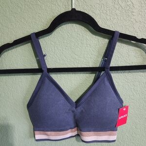 Spanx Seamless Soft Stretch Sports Bra NWT